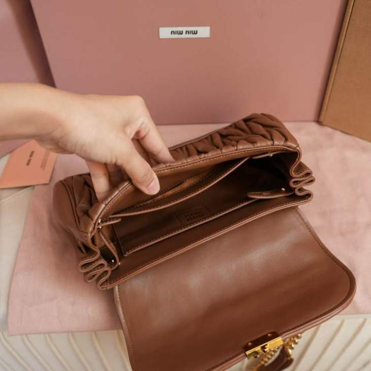 Picture of Miu Miu Handbags _SKUfw184960307fw